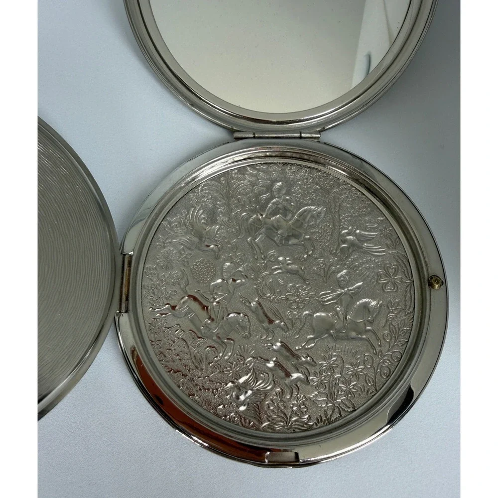 Vintage Tussy Silver Tone Makeup Compact Repousse Hunting Scene Horseback 3 Inch